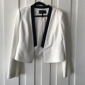 BCBG Black and White Blazer (Like new)